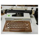 VINTAGE SMITH-CORONA ELECTRIC TYPEWRITER.