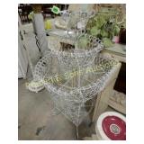 VINTAGE METAL OUTDOOR YARD DECORATION.