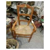 VINTAGE RUSH SEAT CHAIR.