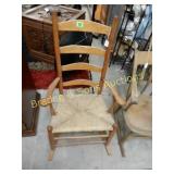 ANTIQUE ROCKING CHIAR.