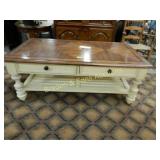 CONTEMPORARY HAVERTYS COFFEE TABLE.