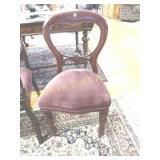 GROUP OF 2 DINING CHAIRS AND OTTOMAN.