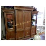 CONTEMPORARY 87" X 98" LIGHTED ENTERTAINMENT