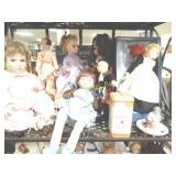 GROUP OF 8 CONTEMPORARY AND VINTAGE DOLLS.