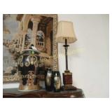 CONTEMPORARY TABLE LAMP, BRASS BOOKENDS AND VASE.