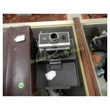 VINTAGE POLAROID CAMERA WITH CARRYING CASE.