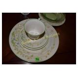 GROUP OF APPROX 100 PIECES OF NORITAKE IVORY