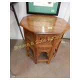 CONTEMPORARY END TABLE