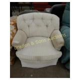 CONTEMPORARY ARM CHAIR