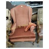 CONTEMPORARY WINGBACK CHAIR