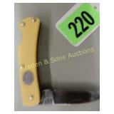 VINTAGE MOORE MAKER INC FOLDING POCKET KNIFE MADE