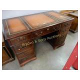 VINTAGE LEATHER TOP OFFICE DESK.