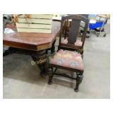 CONTEMPORARY DINING TABLE WITH 6 CHAIRS & 1 LEAF