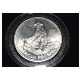 US 1982  1 OZ SILVER ROUND