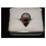 LADIES STERLING SILVER & RED GARNET RING SIZE 7