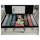 SET OF POKER CHIPS WITH CARRYING CASE