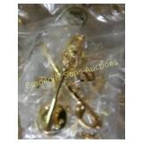 GROUP OF APPROX 300 MILITARY PINS