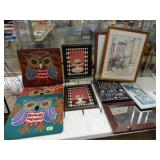 GROUP OF ASSTD WALL DECORATIONS