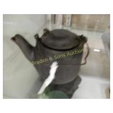 VINTAGE WAGNER WARE CAST IRON CHILDREN KITTLE