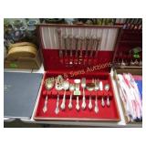 TRAY OF ASSTD FLATWARE
