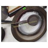 LARGE METAL COWBOT SKILLET MEASURES 20" WIDE