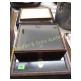 GROUP OF 5 TABLE TOP DISPLAY CASES