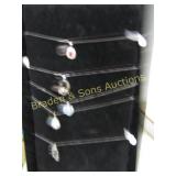 GROUP OF 5 LADIES STERLING SILVER NECKLACES.