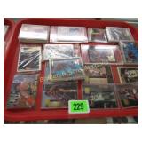 TRAY OF ASSORTED SPORTS CARDS