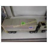VINTAGE 1/64 SCALE CHEVRON SEMI TRUCK