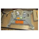 LIKE NEW COMPANION 5TH WHEEL HITCH BY BW TRAILERS