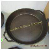 VINTAGE LODGE 17" CAST IRON FRYING PAN