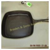 VINTAGE WAGONWARE #1218 CAST IRON SQUARE SKILLET