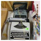GROUP OF 2 VINTAGE TYPERWRITERS WITH CARRYING CASE