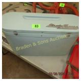 VINTAGE STRATA FREEZE AUTOMOBILE REFRIGERATOR