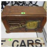 ANTIQUE TRUETONE AM RADIO