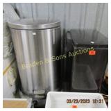 GROUP OF 2 INDOOR TRASHCANS