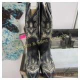 NEW LADIES WESTERN BOOTS SIZE 7