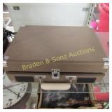 CROSLEY PORTABLE RECORD PLAYER, NEEDS CORD