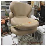 GROUP OF 3 OFFICE CHAIR SEATS ONE HAS BASE