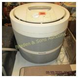 USED AIR PURIFIER AND 4 OUTDOOR LIGHTS