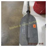 USED STEARNS KAYAK PADDLE