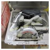 USED PORTER CABLE BATTERY OPERATED SKIL SAW WITH