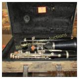 VINTAGE CLARINET IN CARRYING CASE