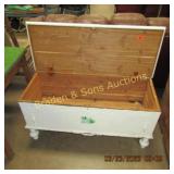 VINTAGE CEDAR CHEST