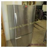 USED KENMORE REFRIGERATOR IN WORKING ORDER