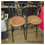 GROUP OF 2 FOLDING BARSTOOLS