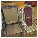 GROUP OF 5 FOLDING OUTDOOR CHAIRS