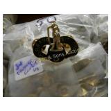 GROUP OF 400 MILITARY CREST PINS