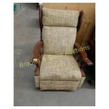 VINTAGE RECLYNER/ROCKER