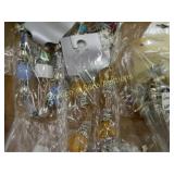 BOX OF ASSTD LADIES COSTUME JEWELRY